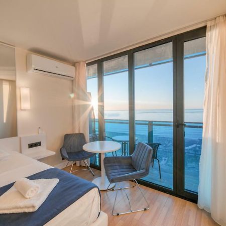 Grand City Apart-Hotel Batumi Exterior photo